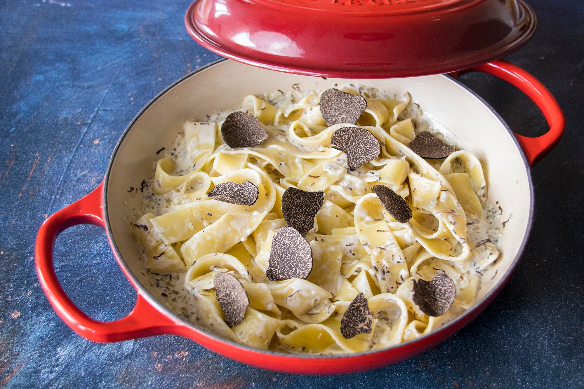 Creamy pasta with black truffle | Laumont Recipes – LAUMONT UK