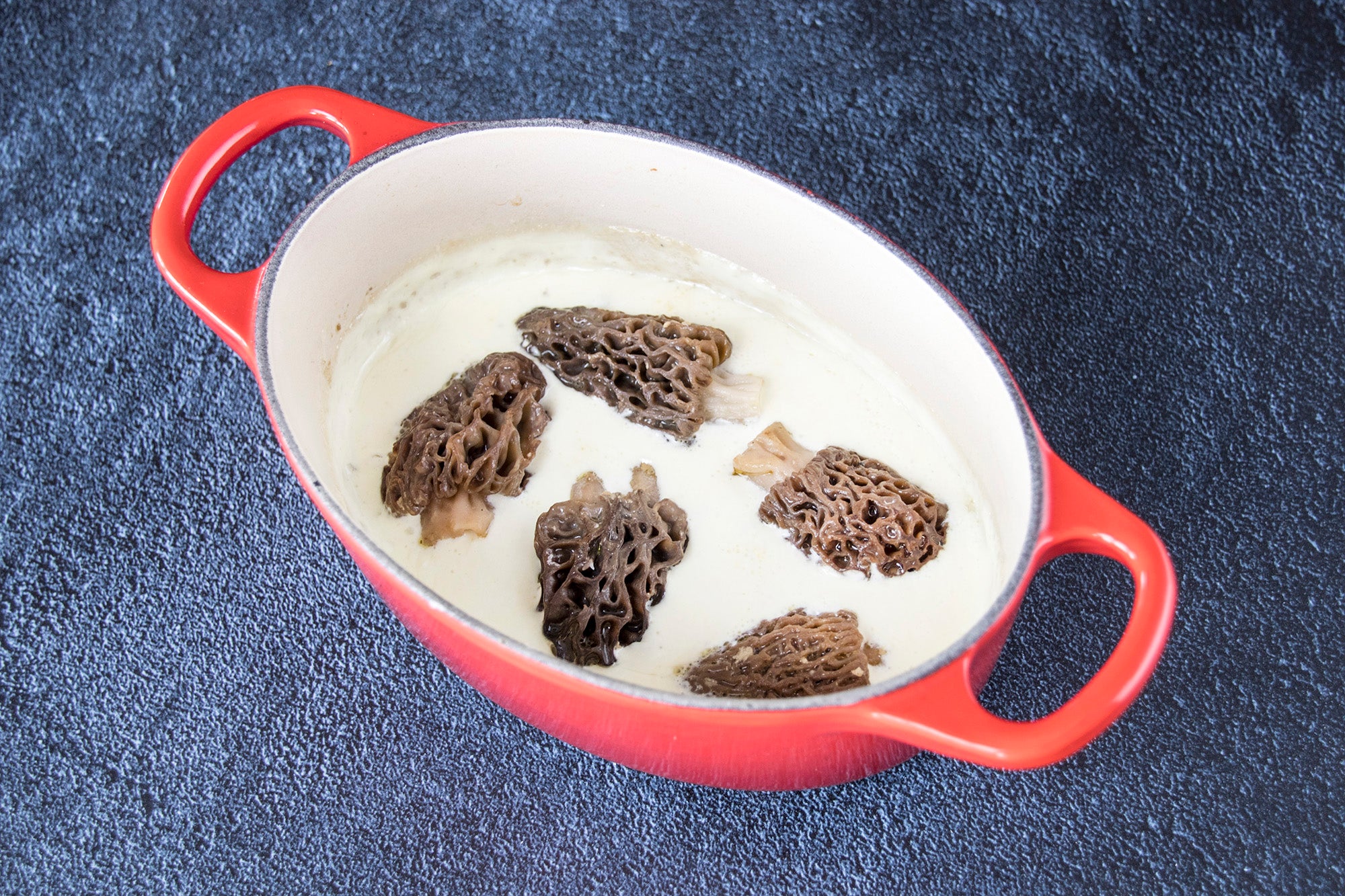 Morels stuffed with foie grass in cream sauce